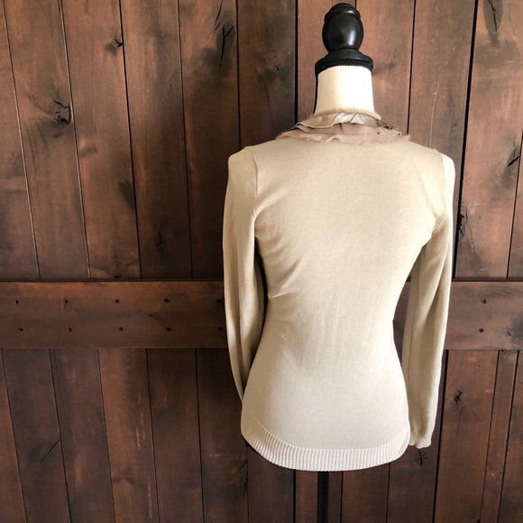 T TAHARI Ruffle Snap Cardigan - Picture 5 of 6